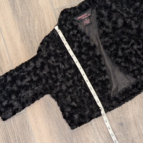 Signature by Robbie Bee Cropped Shrug - Picture 6 of 6